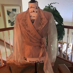 Beautiful NWT dressy holiday top